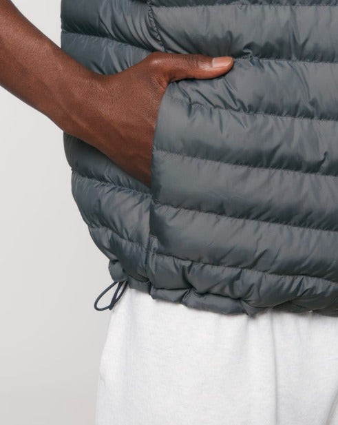Le bodywarmer en polyester recyclé